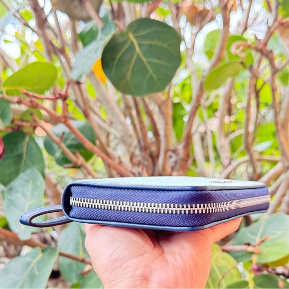 Michael Kors Jet Set Travel Multifunction Phone Wallet Light Denim - Picture 10 of 12